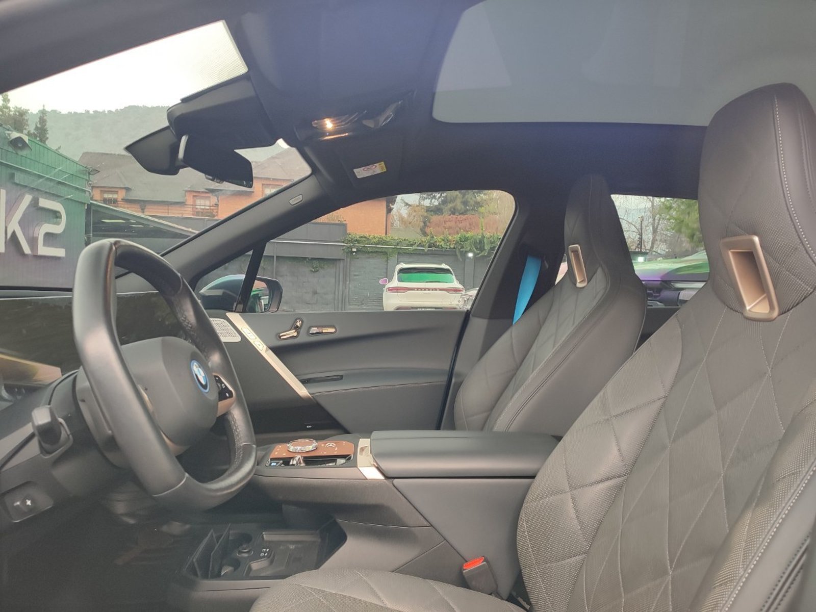 BMW IX XDRIVE 40 ATELIER 4WD 2023 - Imagen 11 de 18