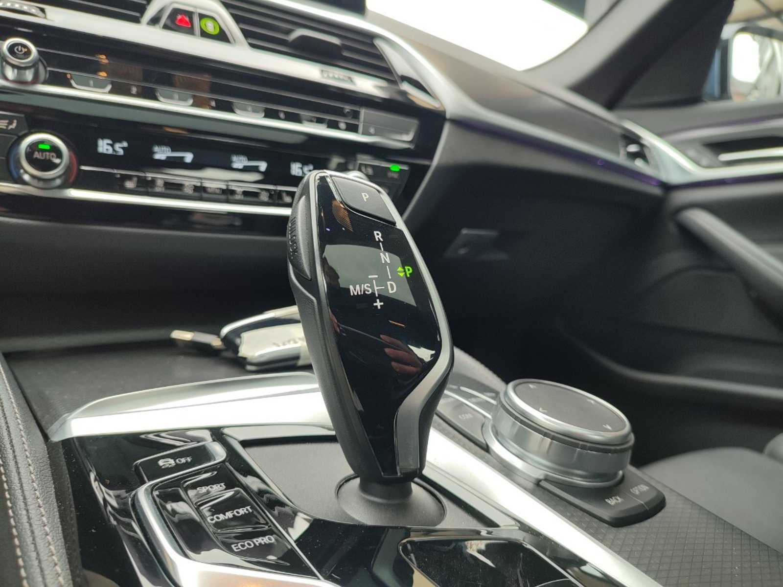 BMW 530I M SPORT 2.0 LCI AT 2023 - Imagen 14 de 18