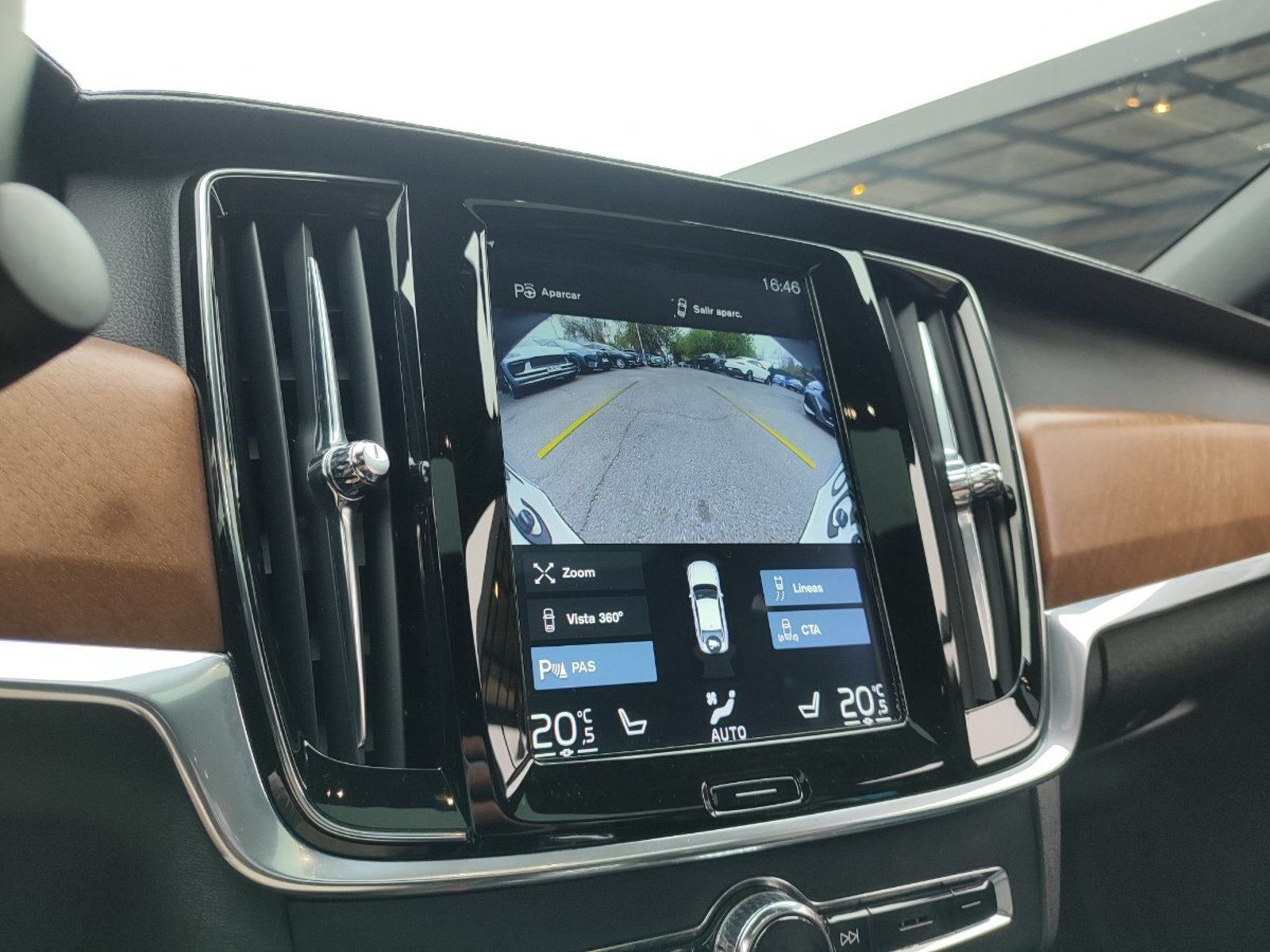 Volvo S90 T8 INSCRIPTION PHEV 4WD 2.0 2020 - Imagen 16 de 19