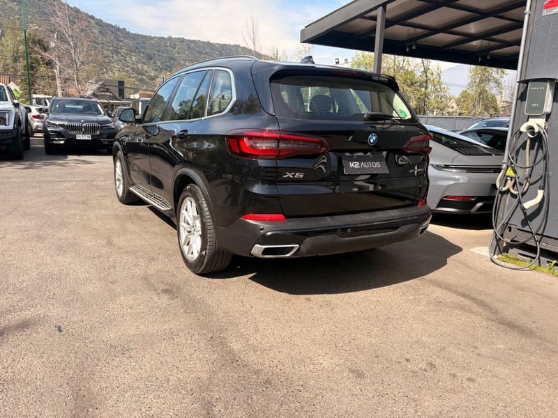 BMW X5 XDRIVE45E URBAN 3.0 AUT 2022 - Imagen 5 de 17