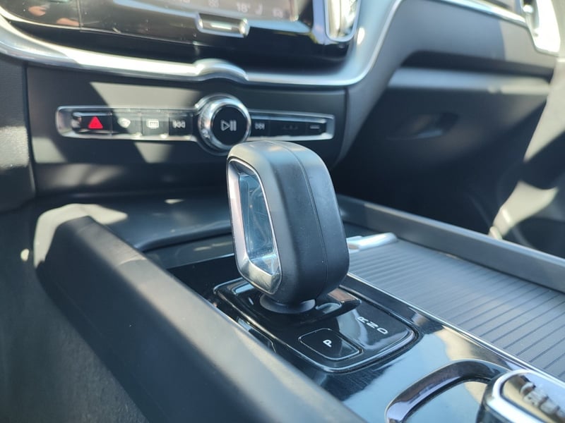 Volvo XC60 II B5 MOMENTUM 2.0 4WD 2022 - Imagen 16 de 19