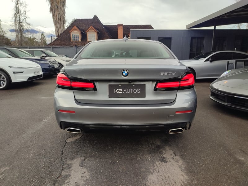 BMW 520D HERITAGE 2.0 AT 2022 - Imagen 6 de 15