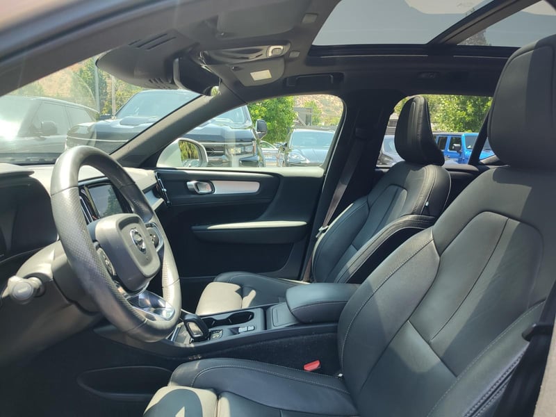 Volvo XC40 T5 MOMENTUM PLUS 4WD 2.0 2019 - Imagen 11 de 17