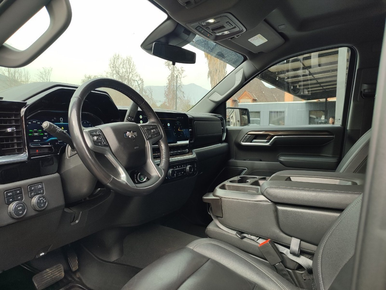 Chevrolet SILVERADO TRAIL BOSS Z71 5.3 4X4 2023 - Imagen 10 de 16