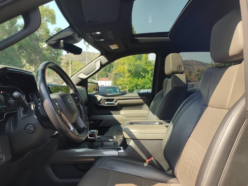 Chevrolet SILVERADO ZR2 6.2L 4WD 2023 - Imagen 10 de 17