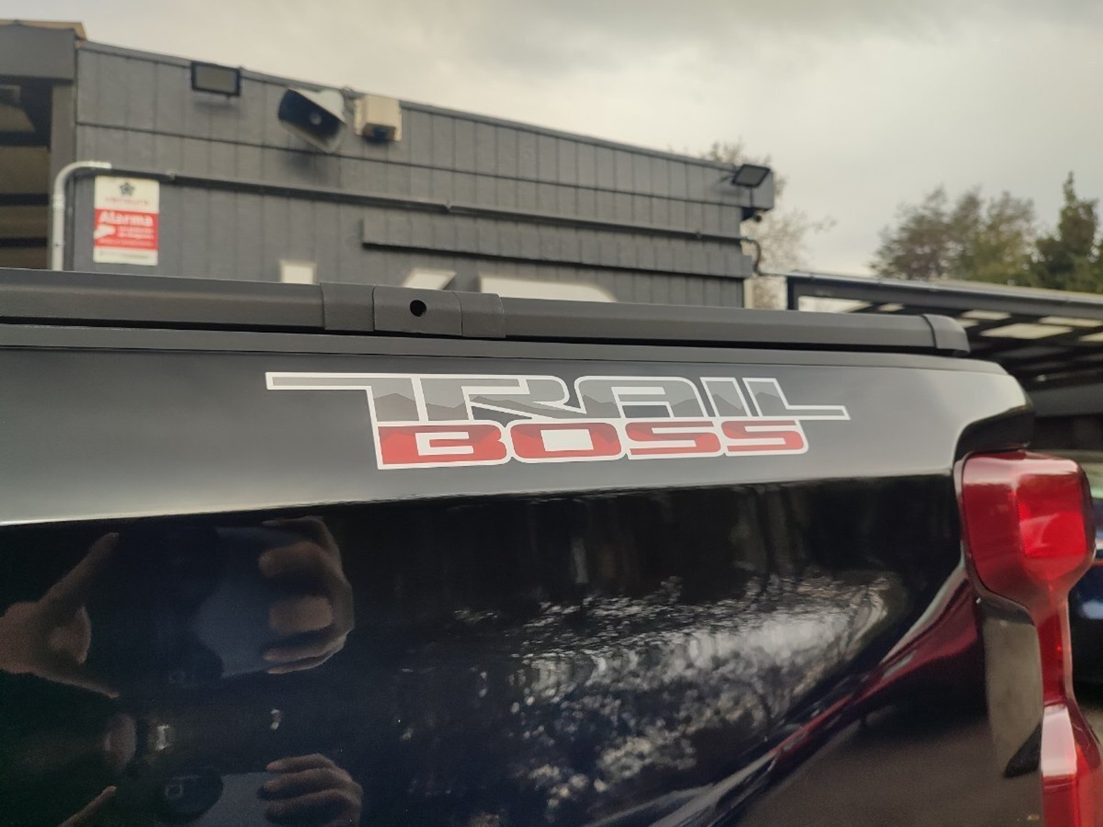 Chevrolet SILVERADO TRAIL BOSS Z71 5.3 4X4 2023 - Imagen 6 de 16