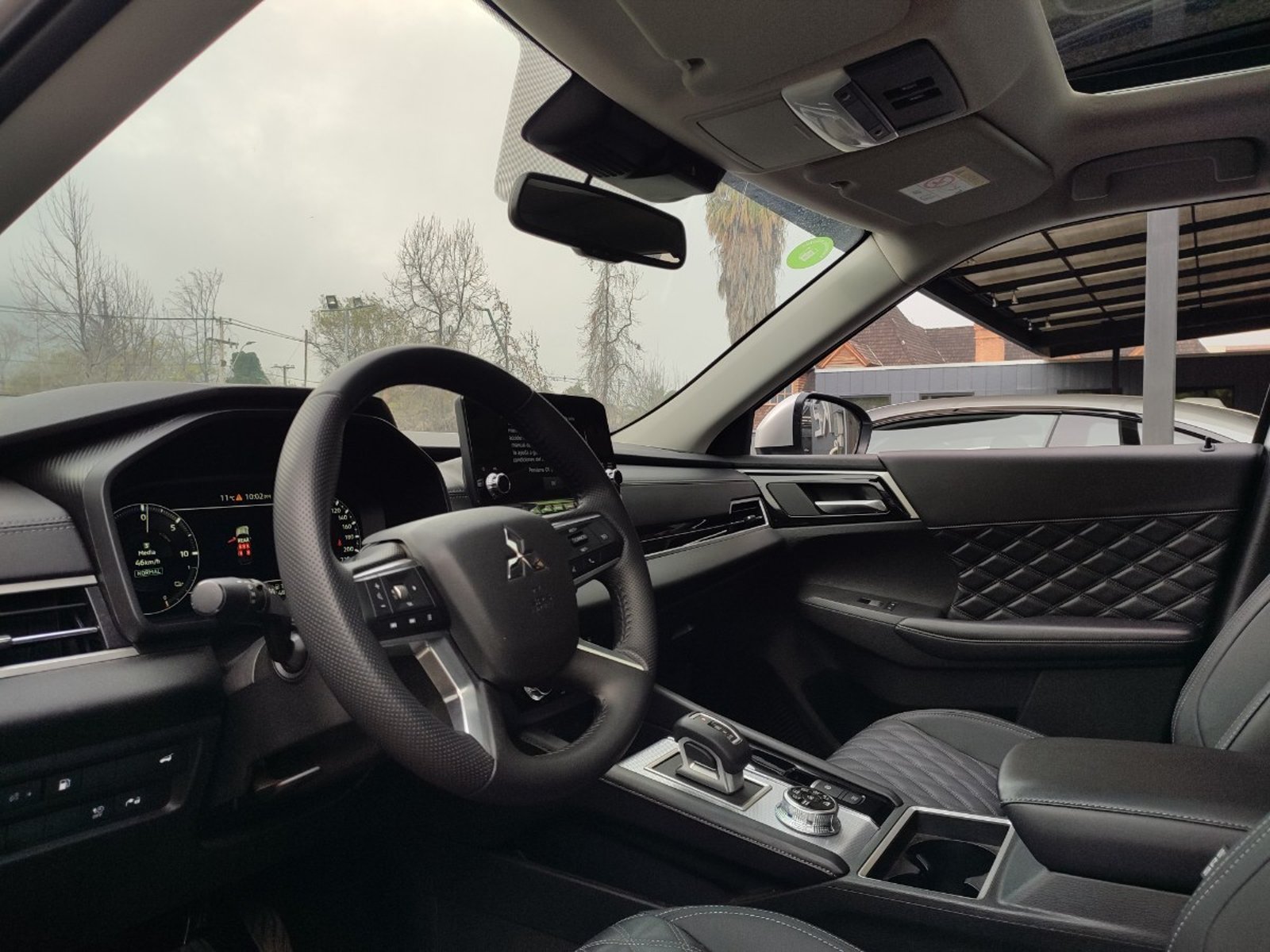 Mitsubishi OUTLANDER GLS LIMITED 2.4 PHEV 4X4 2026 - Imagen 12 de 19