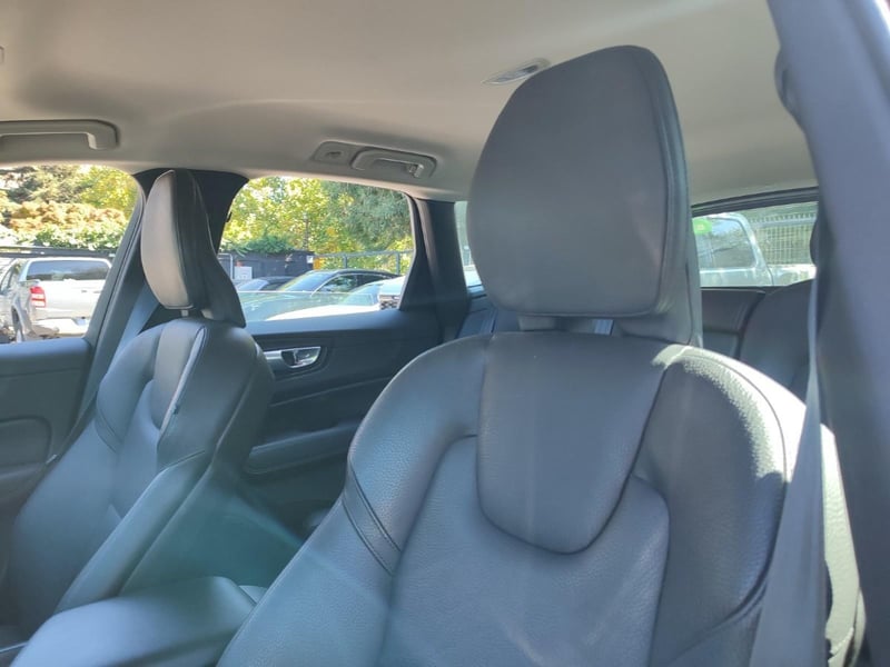 Volvo XC60 B5 II MOMENTUM 4WD 2022 - Imagen 14 de 15