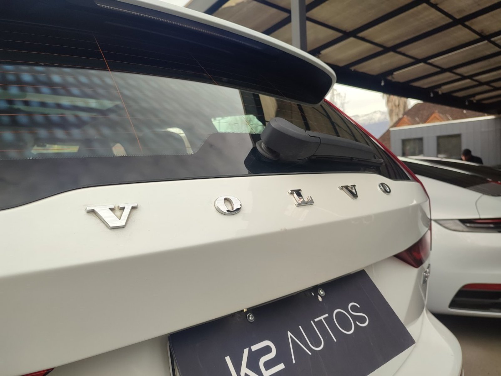 Volvo V60 CROSS COUNTRY II B5 4WD 2.0 2022 - Imagen 8 de 17