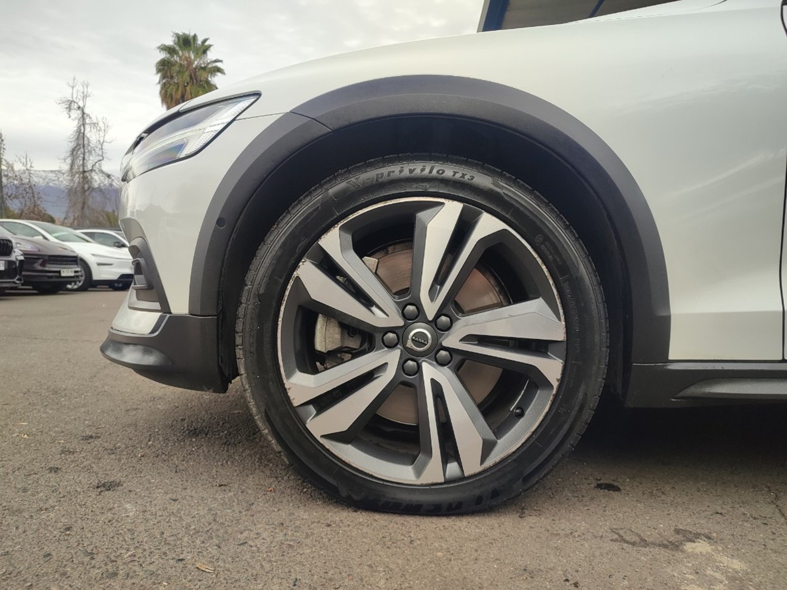 Volvo V60 CROSS COUNTRY II B5 4WD 2.0 2022 - Foto 4 de 17