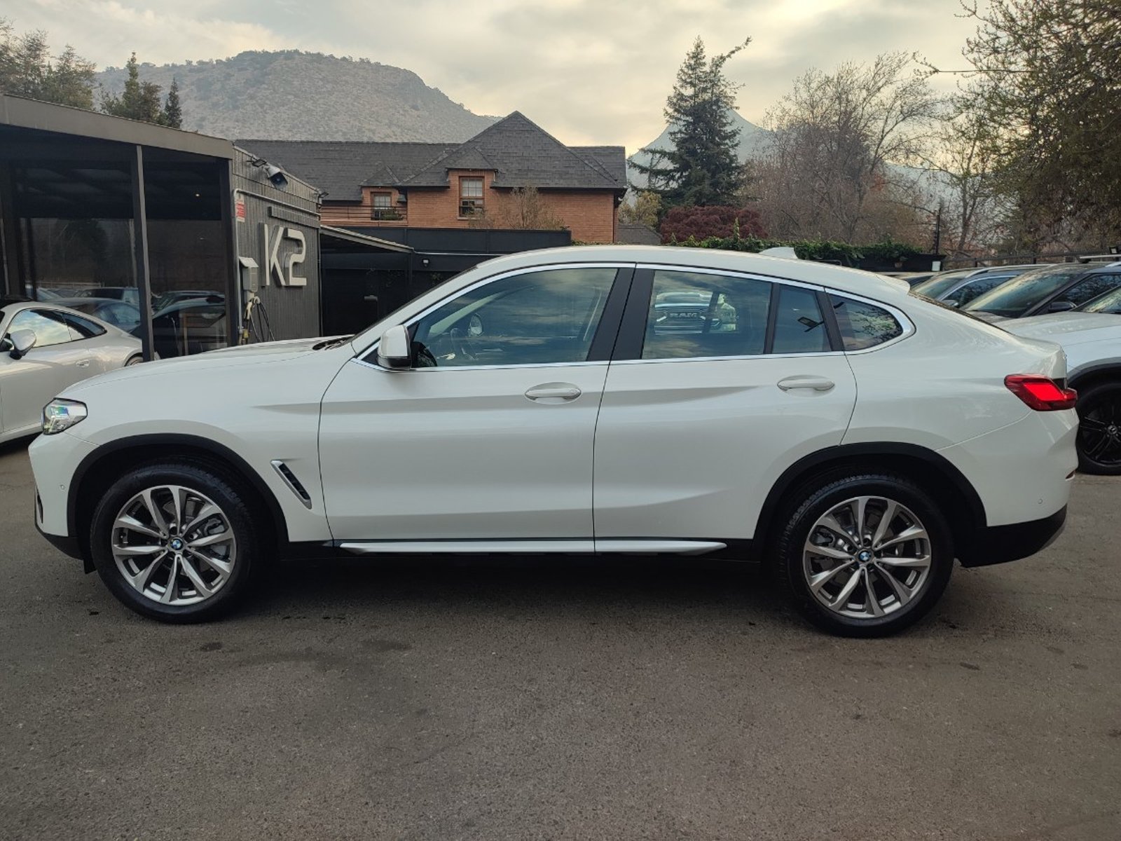 BMW X4 DYNAMIC XDRIVE 20I 2.0 2026 - Foto 5 de 19