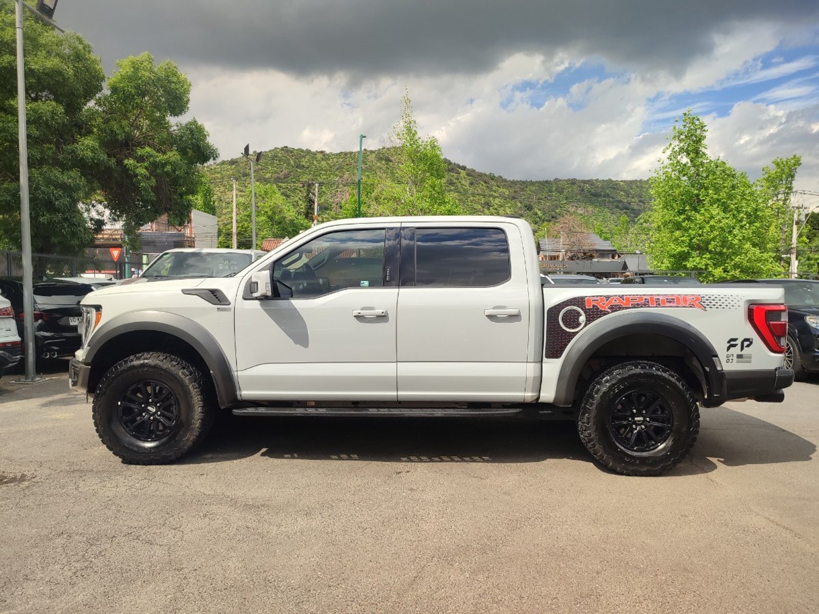 Ford F-150 RAPTOR 3.5 ECOBOOST 4WD 2024 - Foto 5 de 18