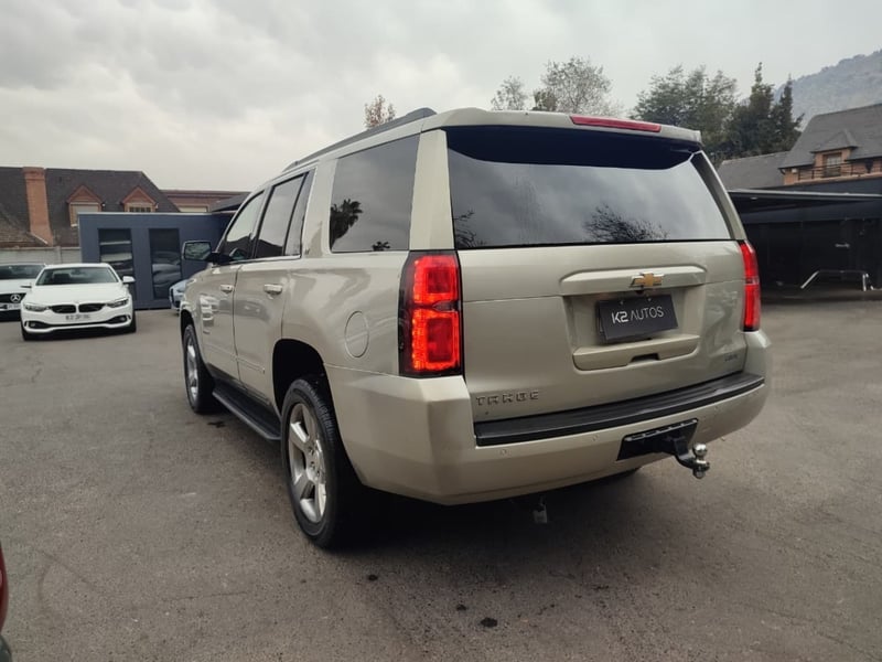 Chevrolet TAHOE LT 4WD 5.3 2018 - Imagen 6 de 16