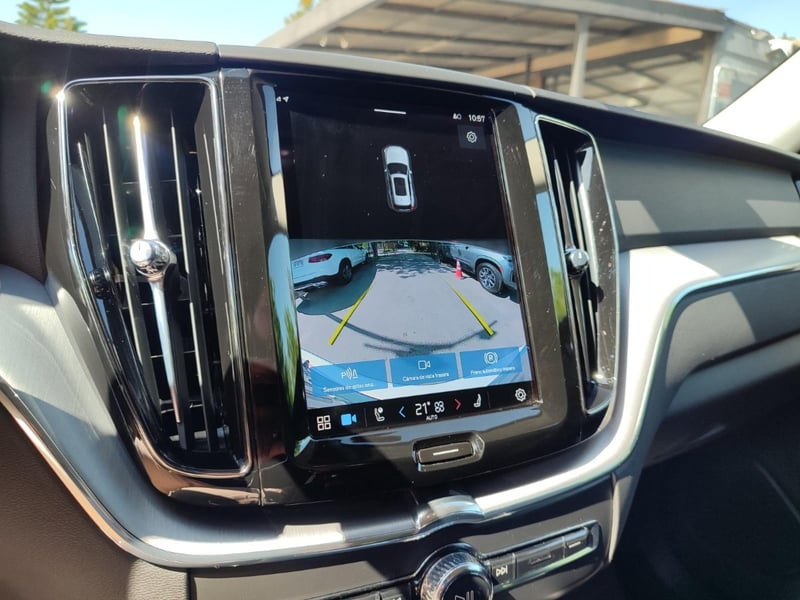 Volvo XC60 B5 II MOMENTUM 2.0 4WD 2022 - Imagen 10 de 15