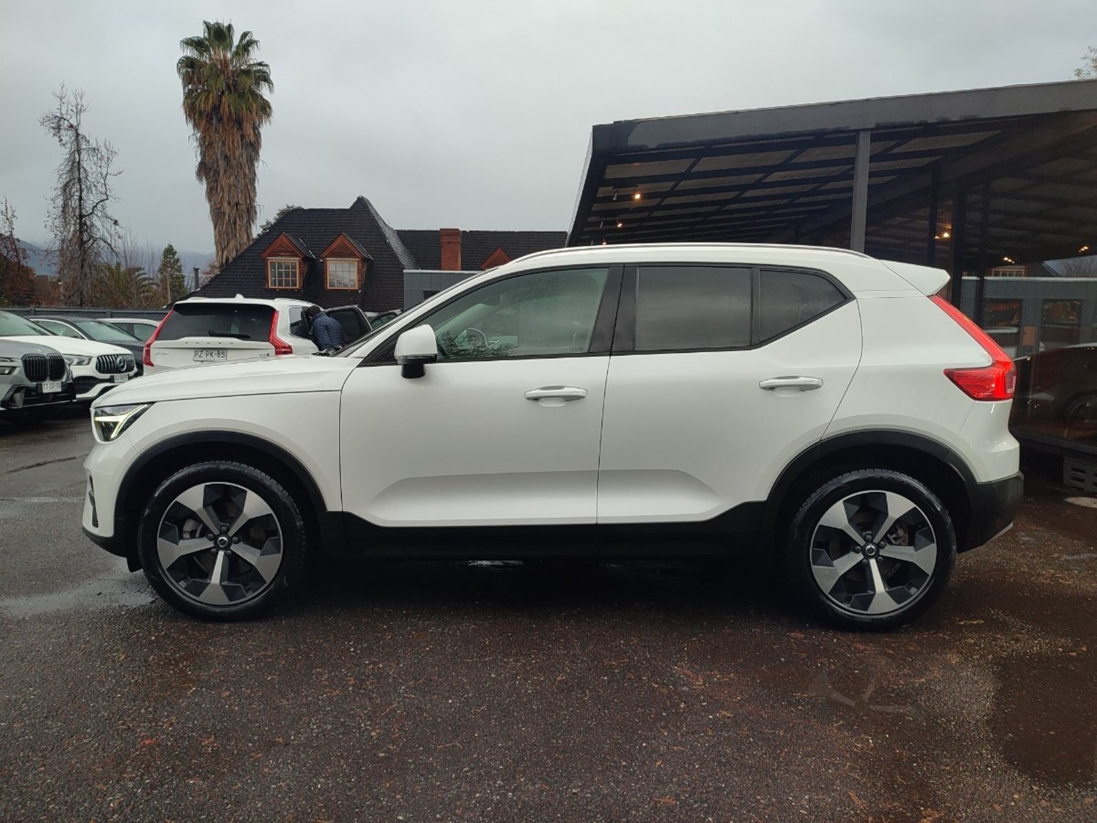 Volvo XC40 B4 PLUS 2.0 MHEV 2024 - Imagen 5 de 17