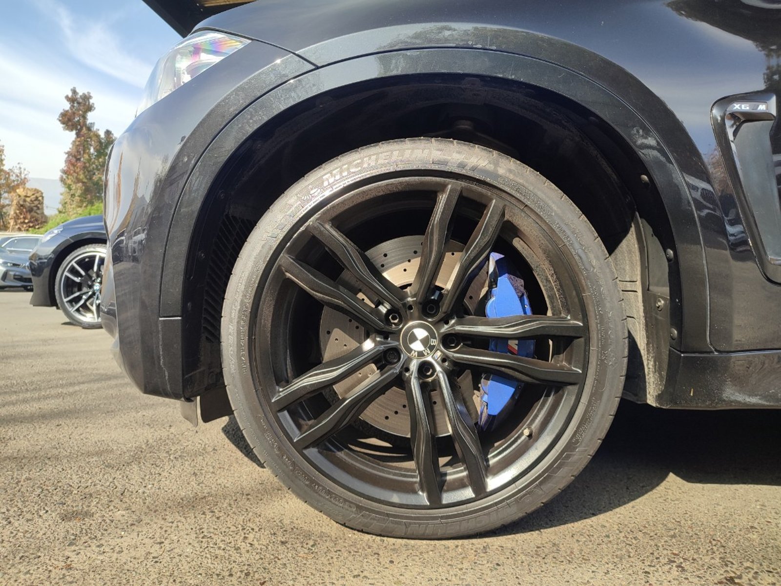 BMW X6 M 4.4 V8 AT 2018 - Foto 4 de 18