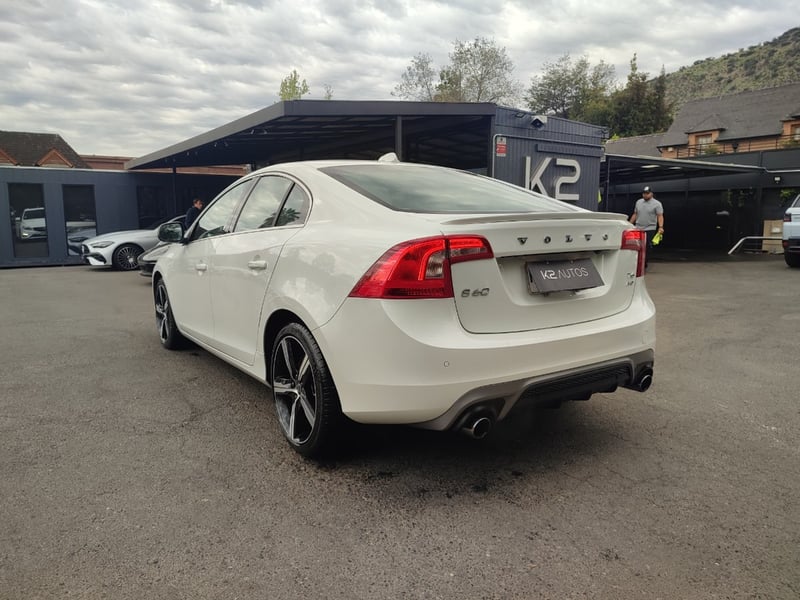 Volvo S60 T6 RDESIGN 4WD 2.0 2018 - Imagen 5 de 16