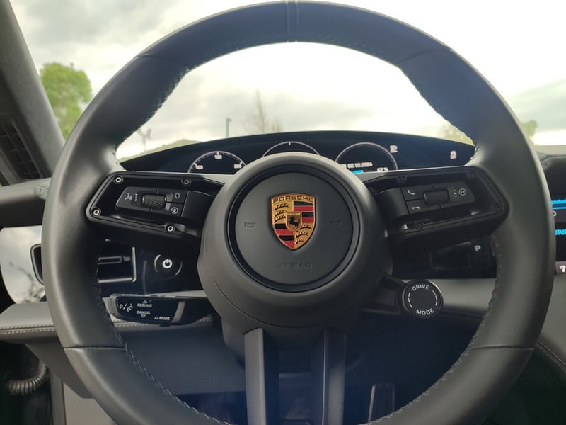 Porsche TAYCAN TURBO 4WD 2021 - Imagen 16 de 18