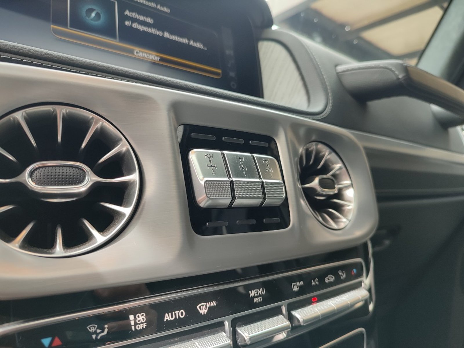 Mercedes-Benz G63 AMG 4MATIC 4.0 V8 2024 - Imagen 15 de 20