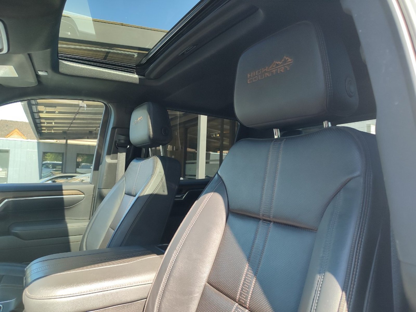 Chevrolet SILVERADO HIGH COUNTRY 3.0 DT 4WD 2025 - Imagen 14 de 19