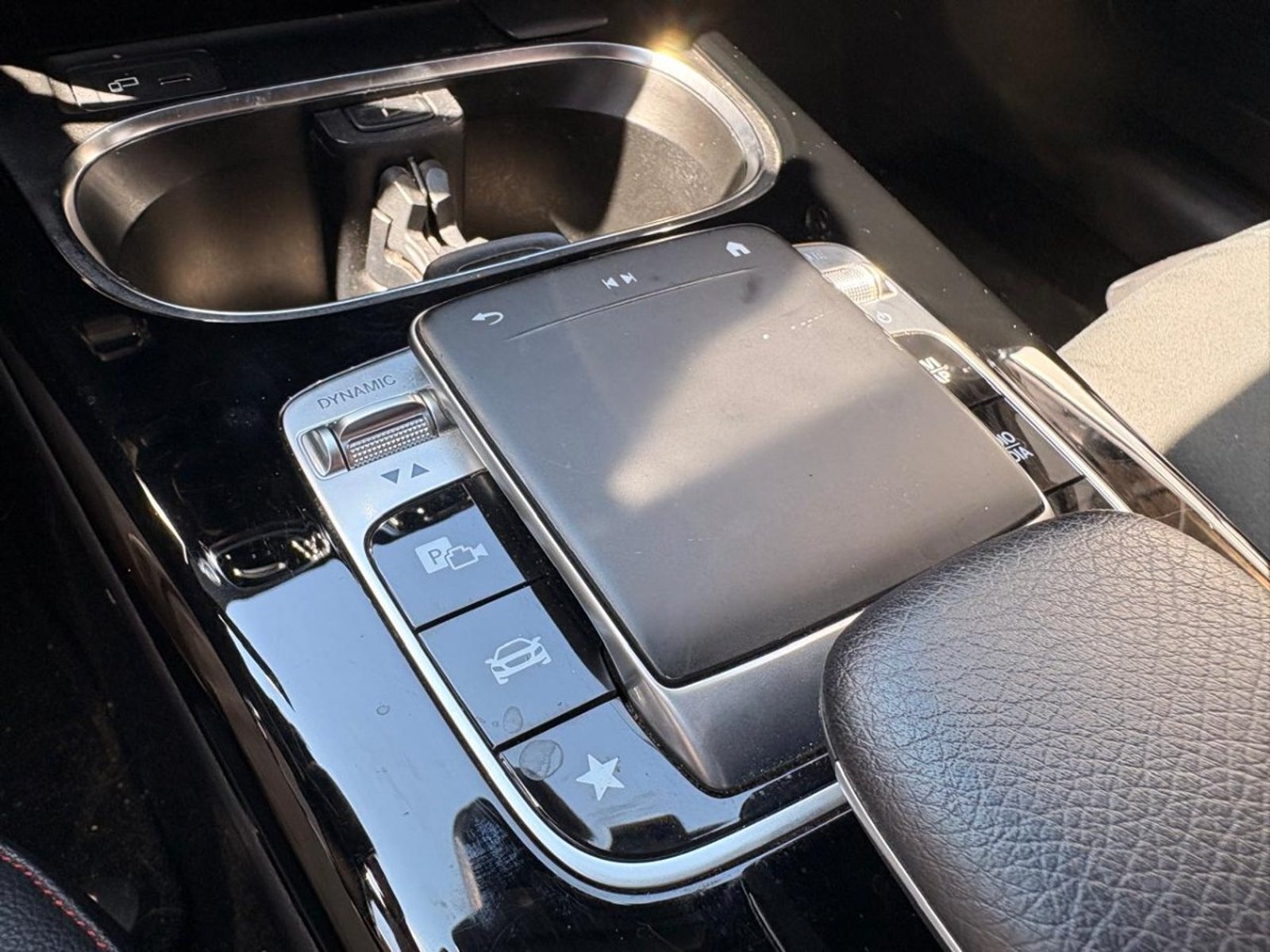 Mercedes-Benz A200 HB AMG LINE 1.3 AT 2019 - Imagen 13 de 15
