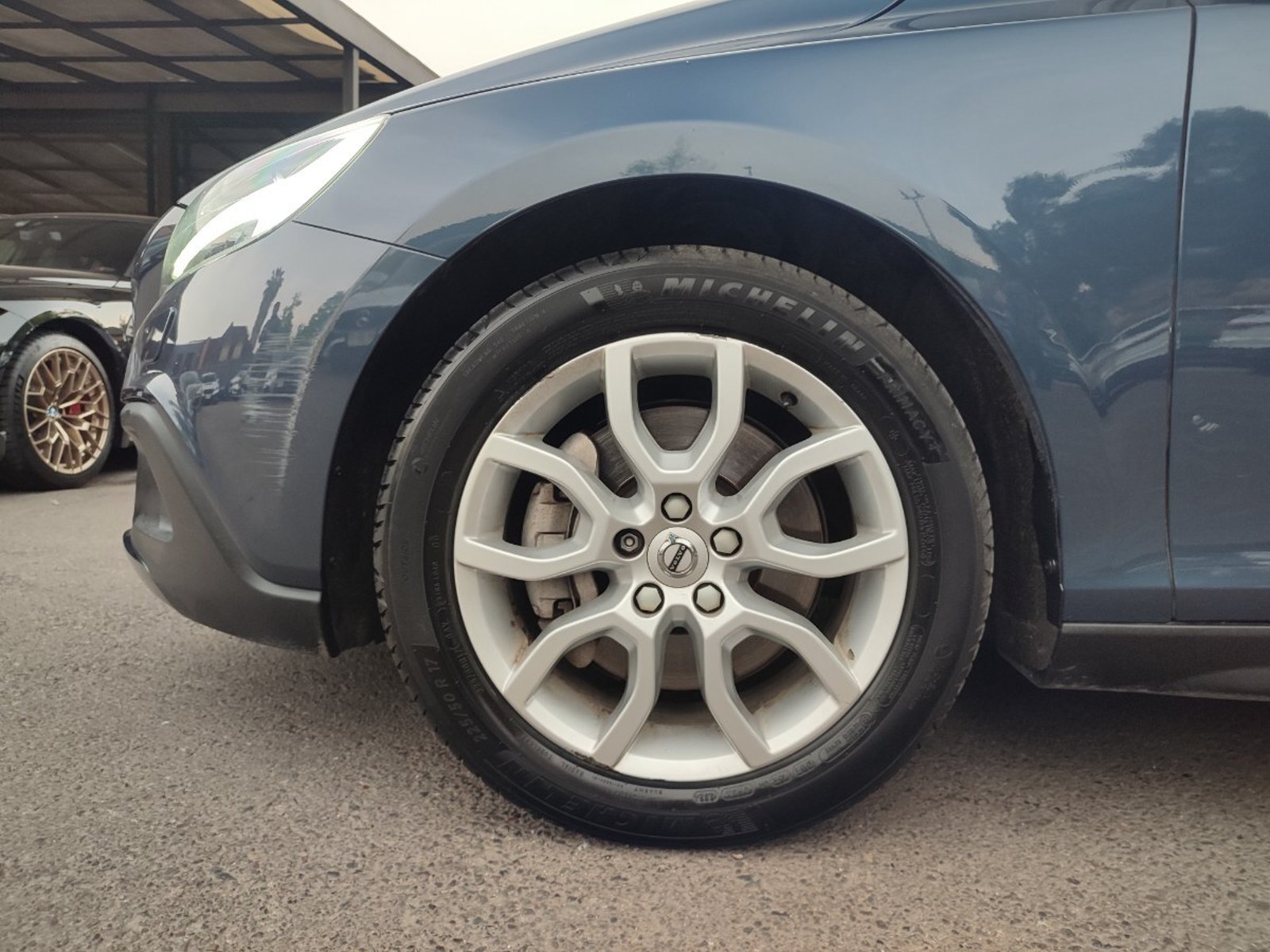 Volvo V40 CROSS COUNTRY AWD LIMITED 2019 - Foto 4 de 17