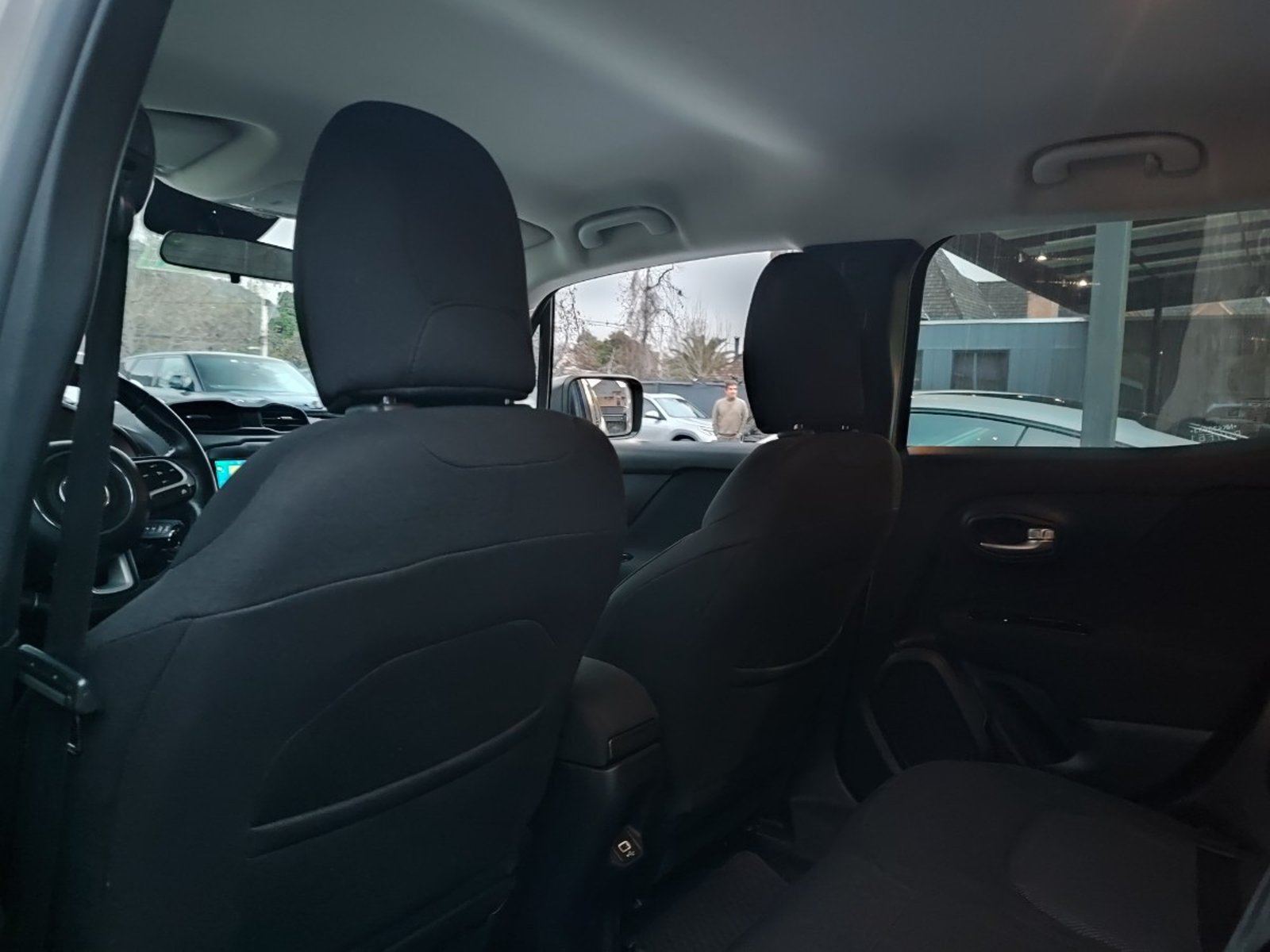 Jeep RENEGADE LX SPORT 1.8 AT 2022 - Imagen 9 de 16