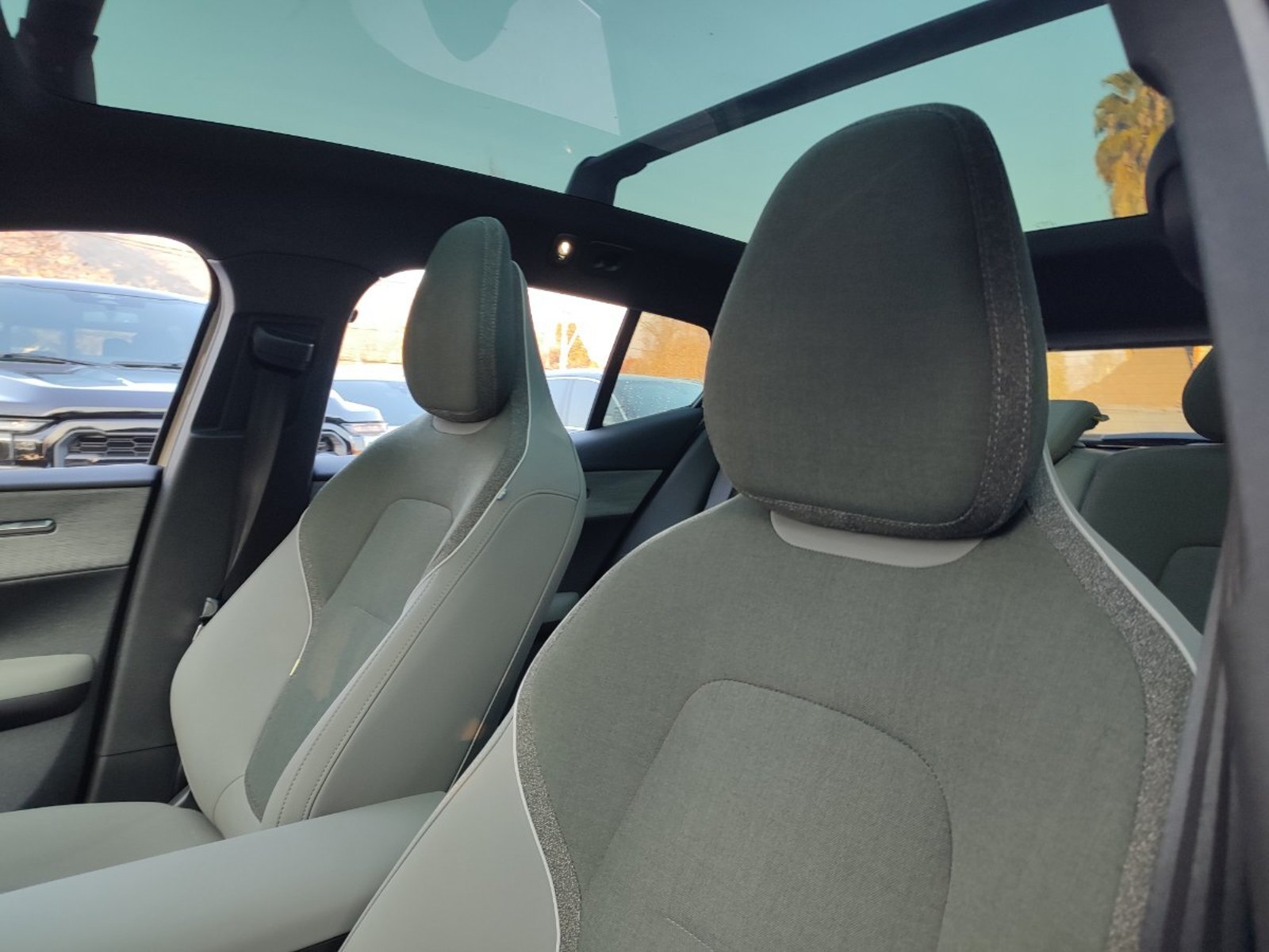 VOLVO EX30 ULTRA E60 BEV 69 KWH 2026 - Imagen 13 de 18