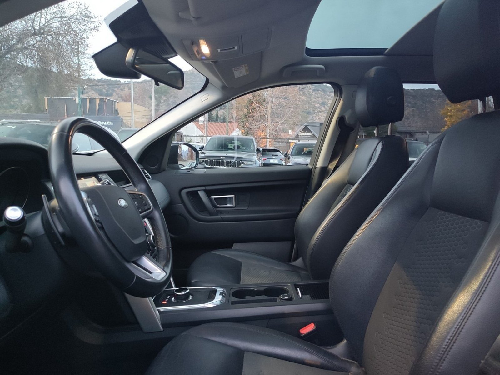 LAND ROVER DISCOVERY SPORT 2.0 SE 4X4 2019 - Imagen 12 de 17