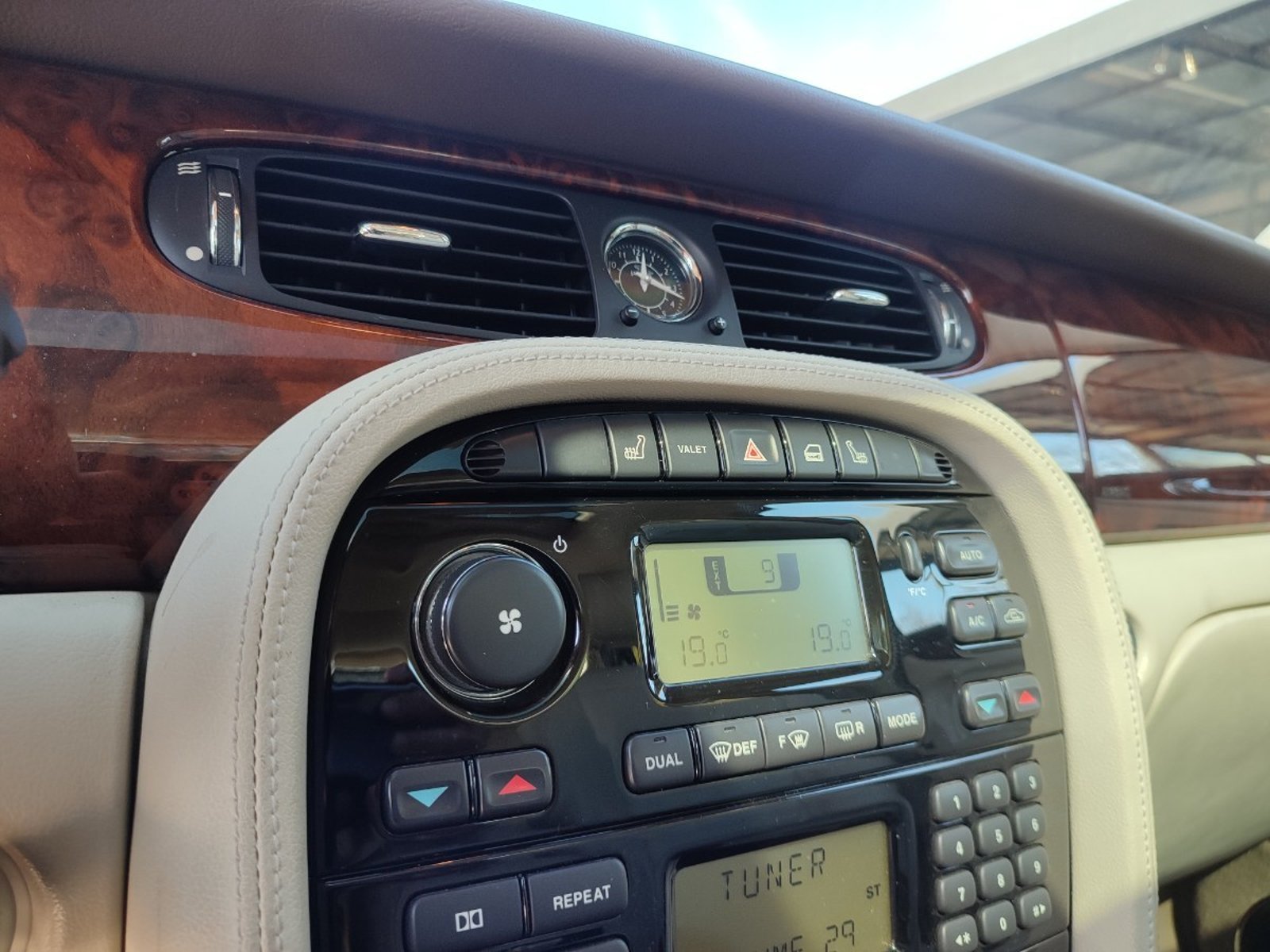 Jaguar XJ8 4.2 V8 SE 2005 - Imagen 18 de 20