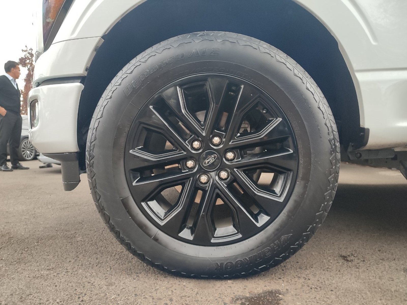 FORD F-150 LARIAT BLACK 5.0 V8 4X4 2025 - Imagen 5 de 15