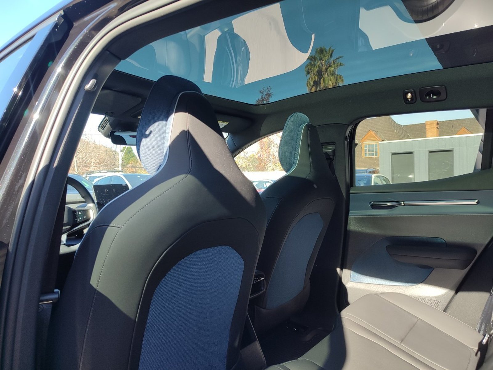 VOLVO EX30 ULTRA E60 BEV 69 KWH 2025 - Imagen 17 de 20