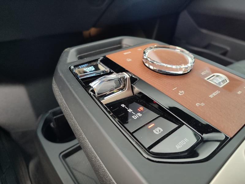 BMW IX XDRIVE 40 ATELIER 4WD 2023 - Imagen 15 de 18