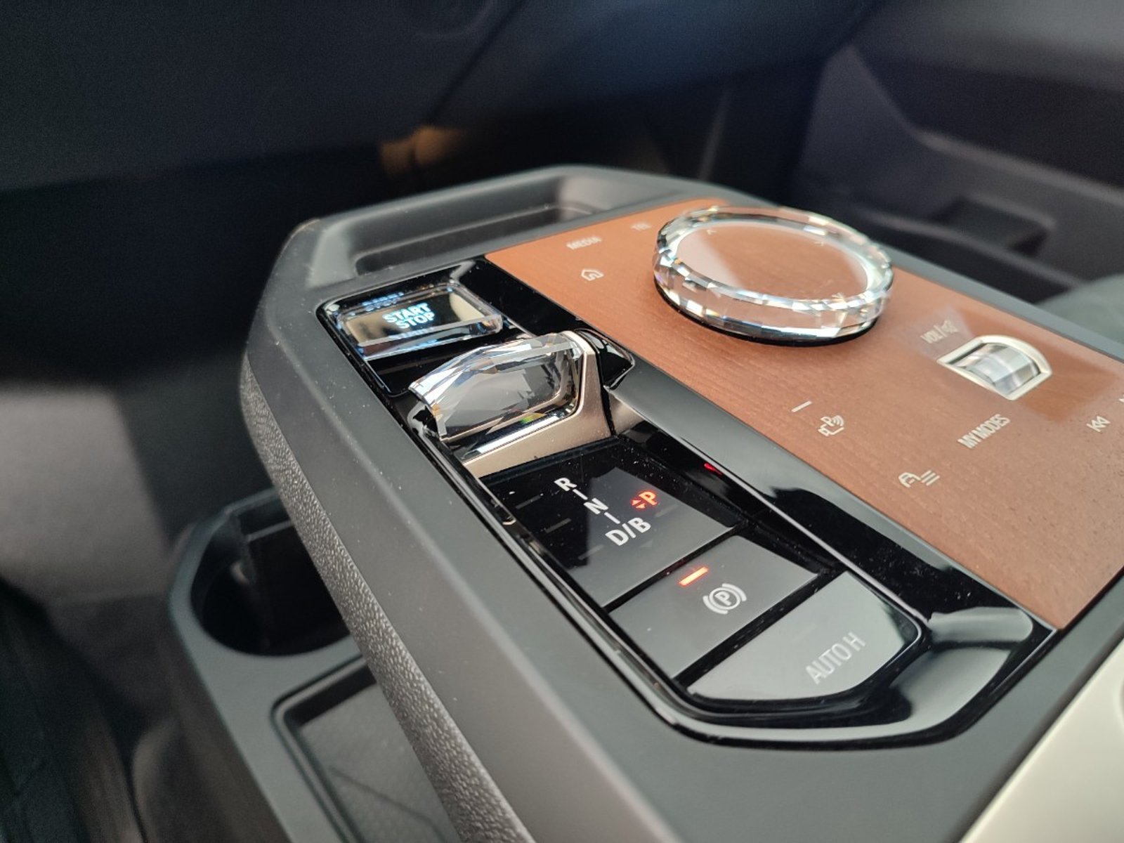 BMW IX XDRIVE 40 ATELIER 4WD 2023 - Imagen 15 de 18