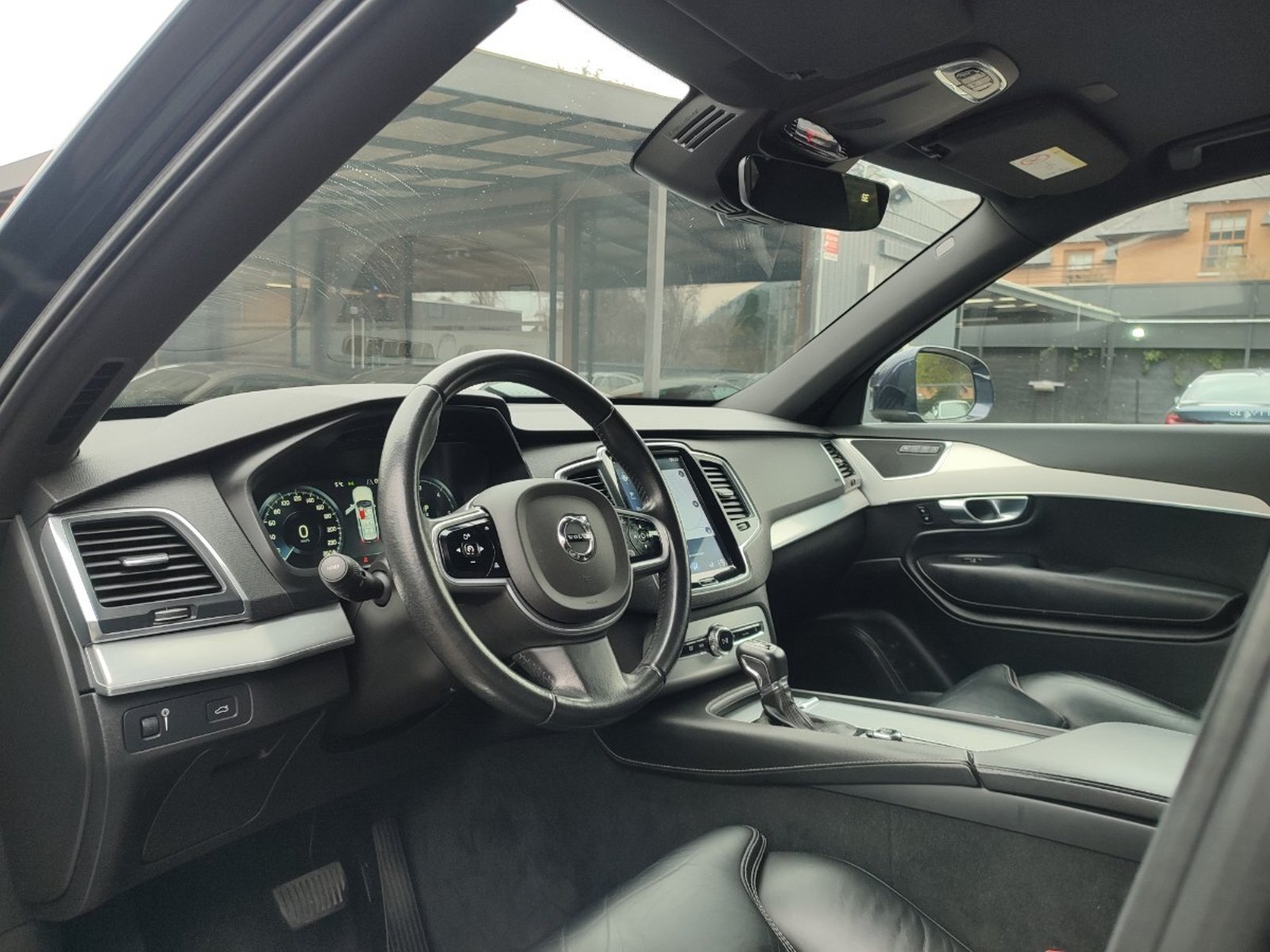 Volvo XC90 D5 MOMENTUM 2.0 4WD 2019 - Imagen 11 de 18