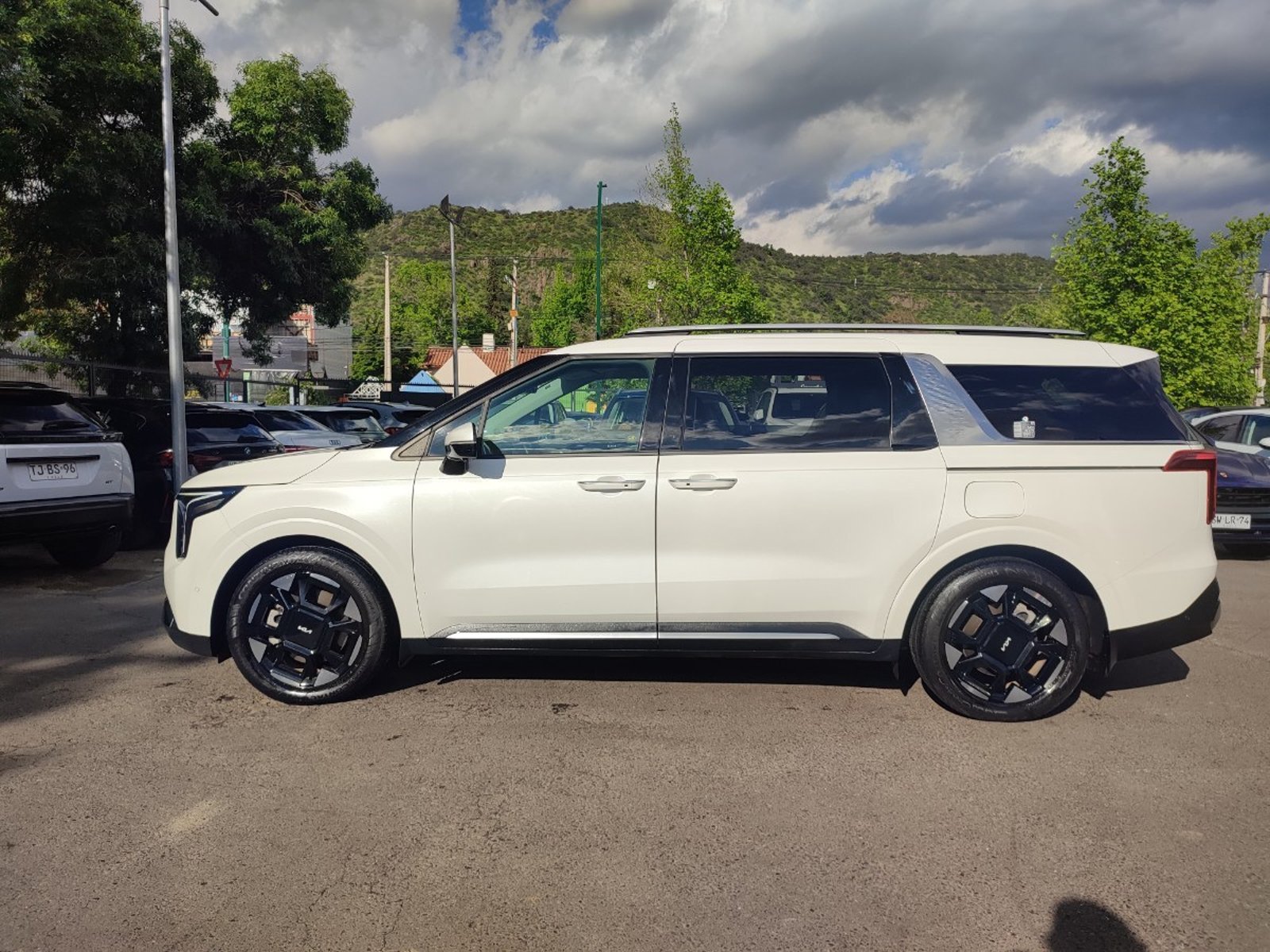 Kia CARNIVAL EX 2.2 8AT 2025 - Foto 5 de 20