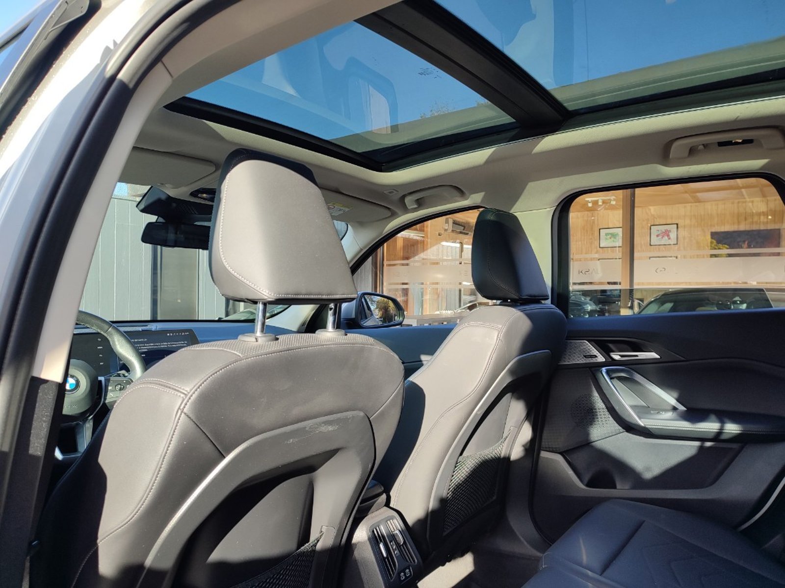BMW X1 DYNAMIC SDRIVE 18I 1.5 AT 2024 - Imagen 10 de 19