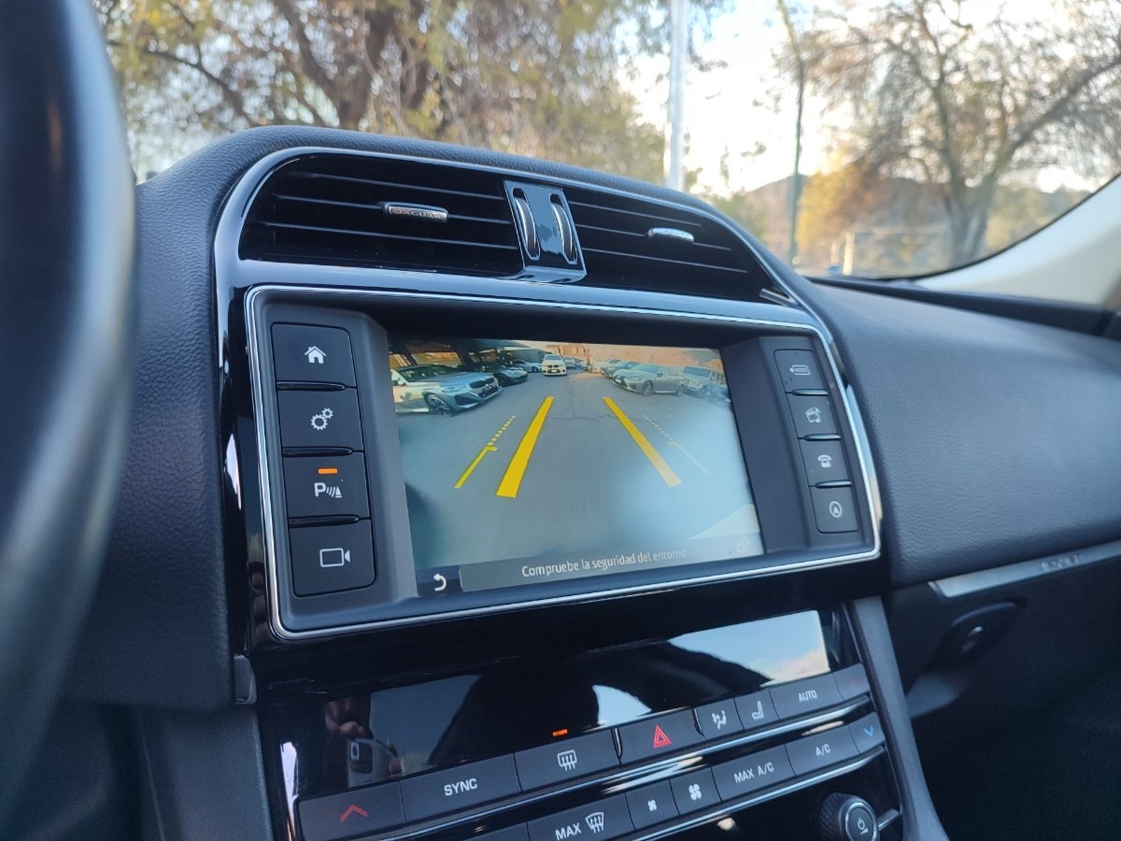 Jaguar F-PACE PRESTIGE 2.0D 4X4 2019 - Imagen 16 de 17