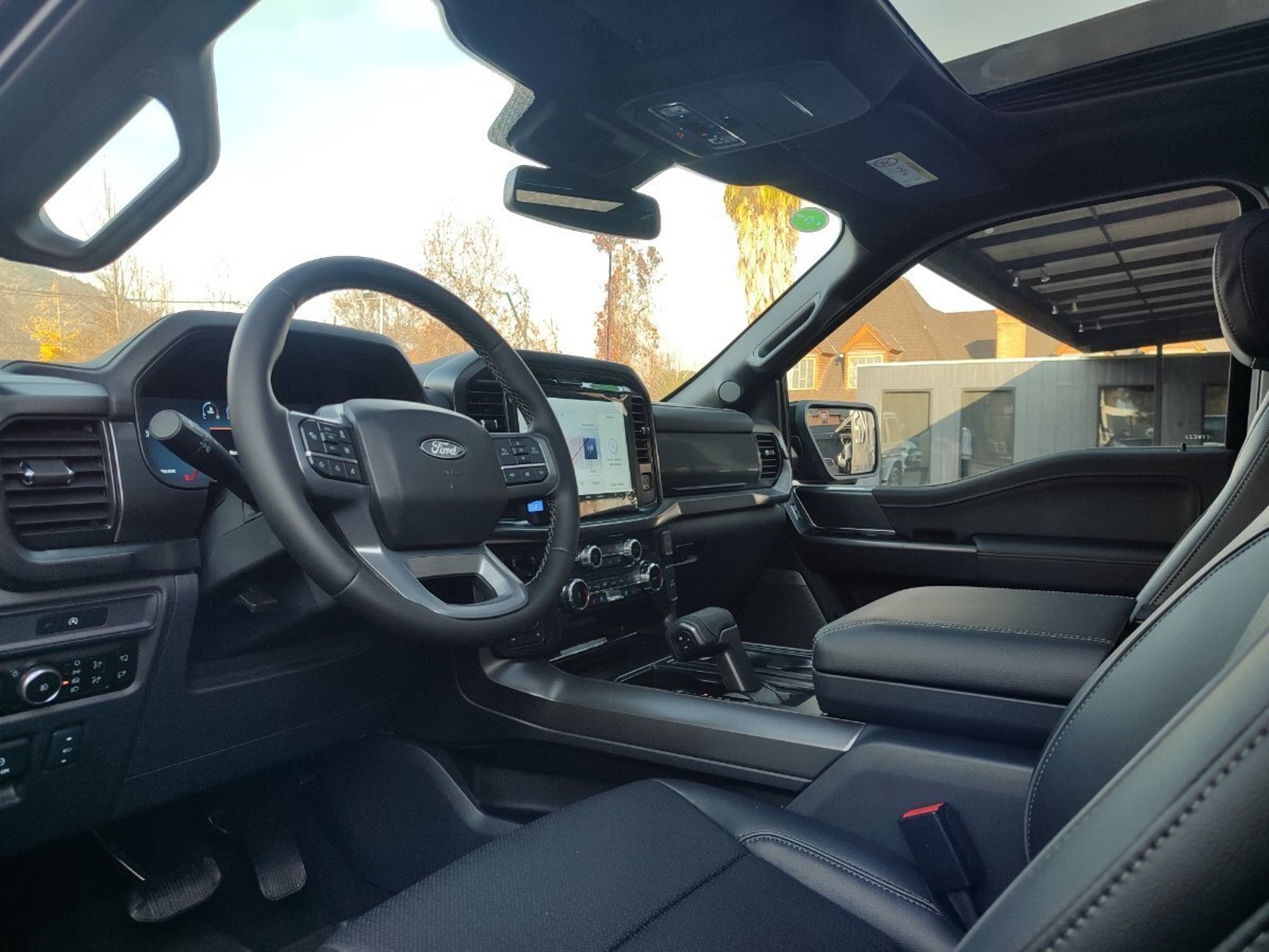 Ford F-150 LARIAT BLACK 5.0 V8 4X4 2026 - Imagen 8 de 14