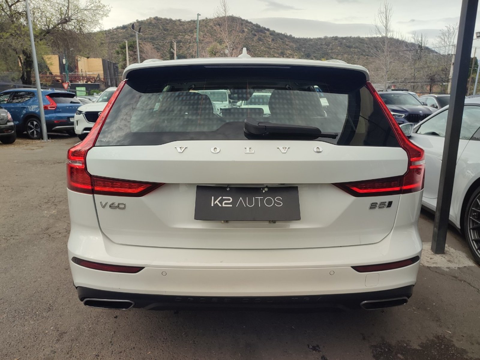 Volvo V60 CROSS COUNTRY II B5 4WD 2.0 2022 - Imagen 7 de 17