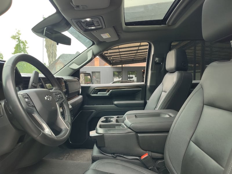 Chevrolet SILVERADO LT TRAILBOSS 5.3 4X4 2024 - Imagen 11 de 17