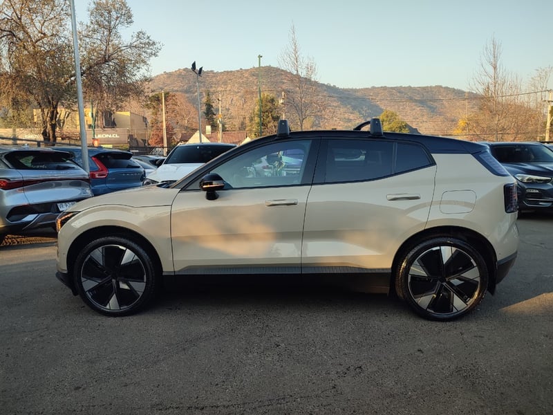 Volvo EX30 ULTRA E60 BEV 69 KWH 2026 - Imagen 5 de 18