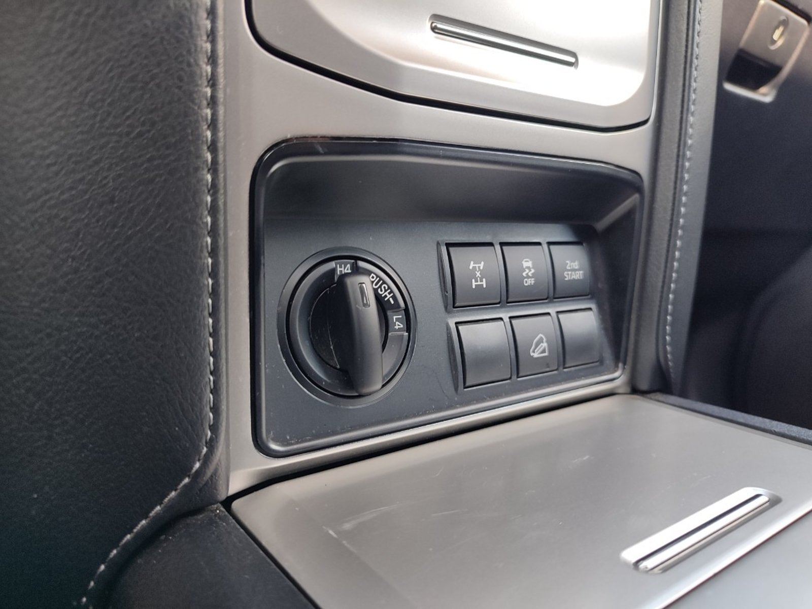 TOYOTA LAND CRUISER PRADO VX 5P 4WD 4.0 2023 - Imagen 16 de 18