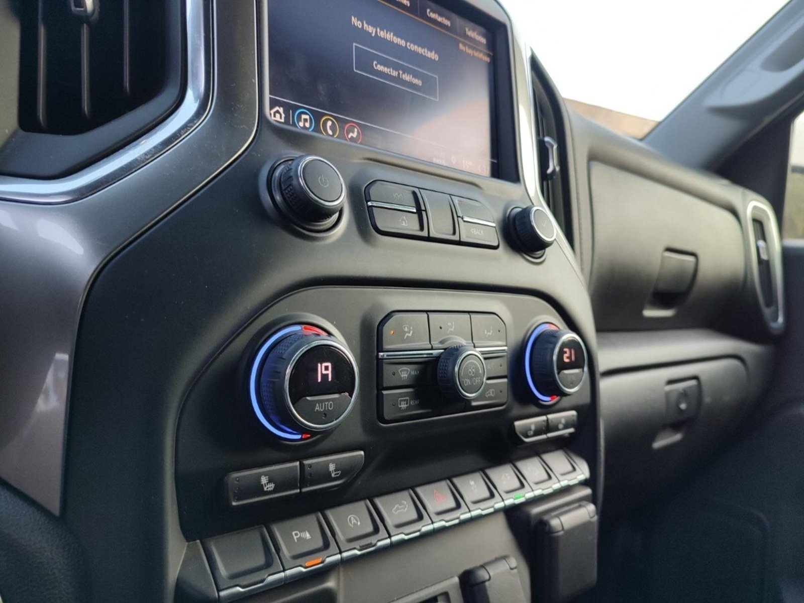 CHEVROLET SILVERADO LT TRAILBOSS 5.3 4X4 2022 - Imagen 11 de 17