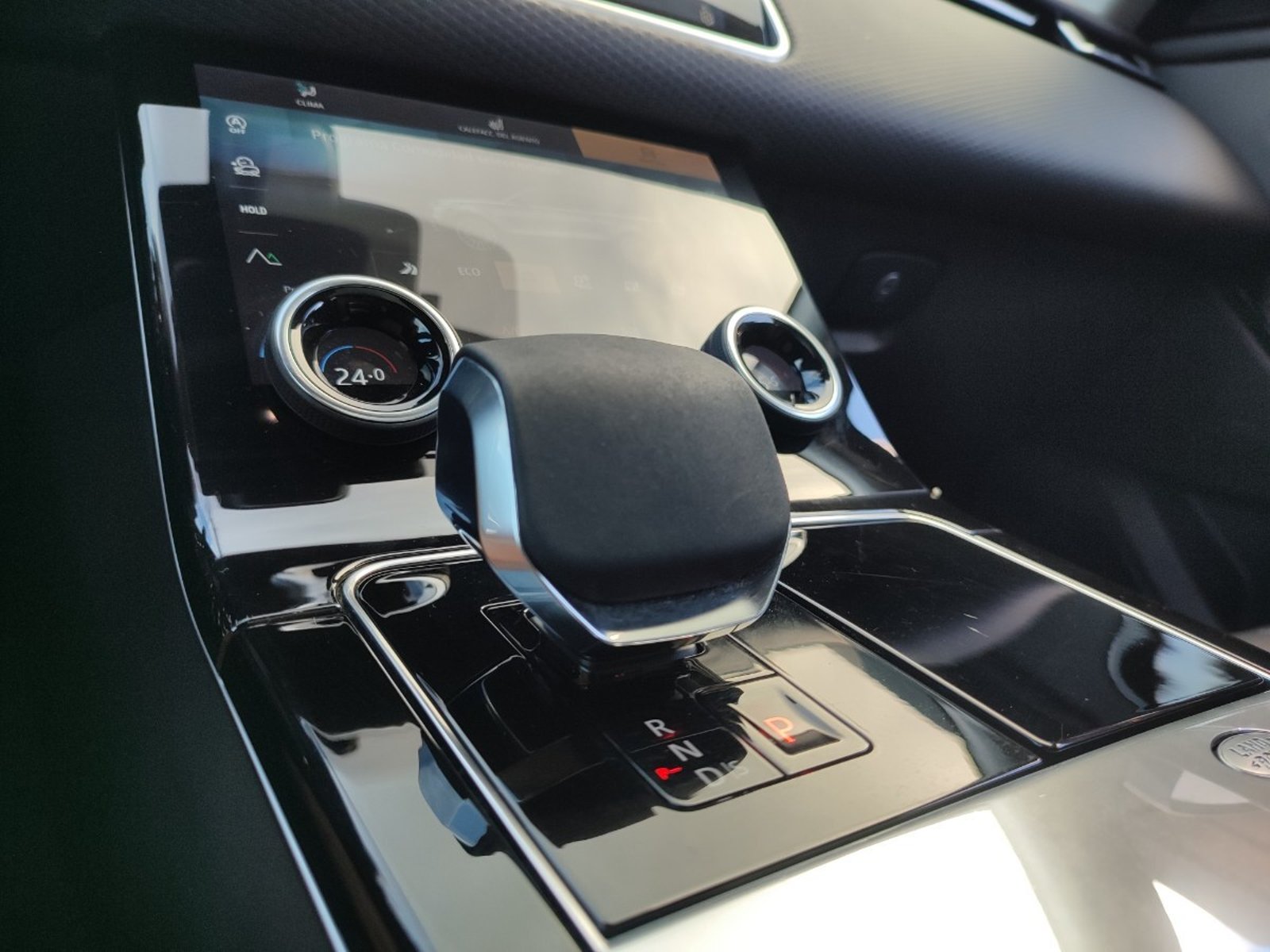 Land Rover RANGE ROVER VELAR SE 2.0 4WD 2023 - Imagen 14 de 18