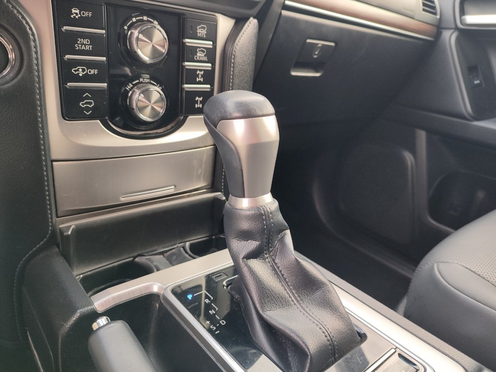 TOYOTA LAND CRUISER PRADO VX-L 5P 4WD 4.0 2023 - Imagen 12 de 15