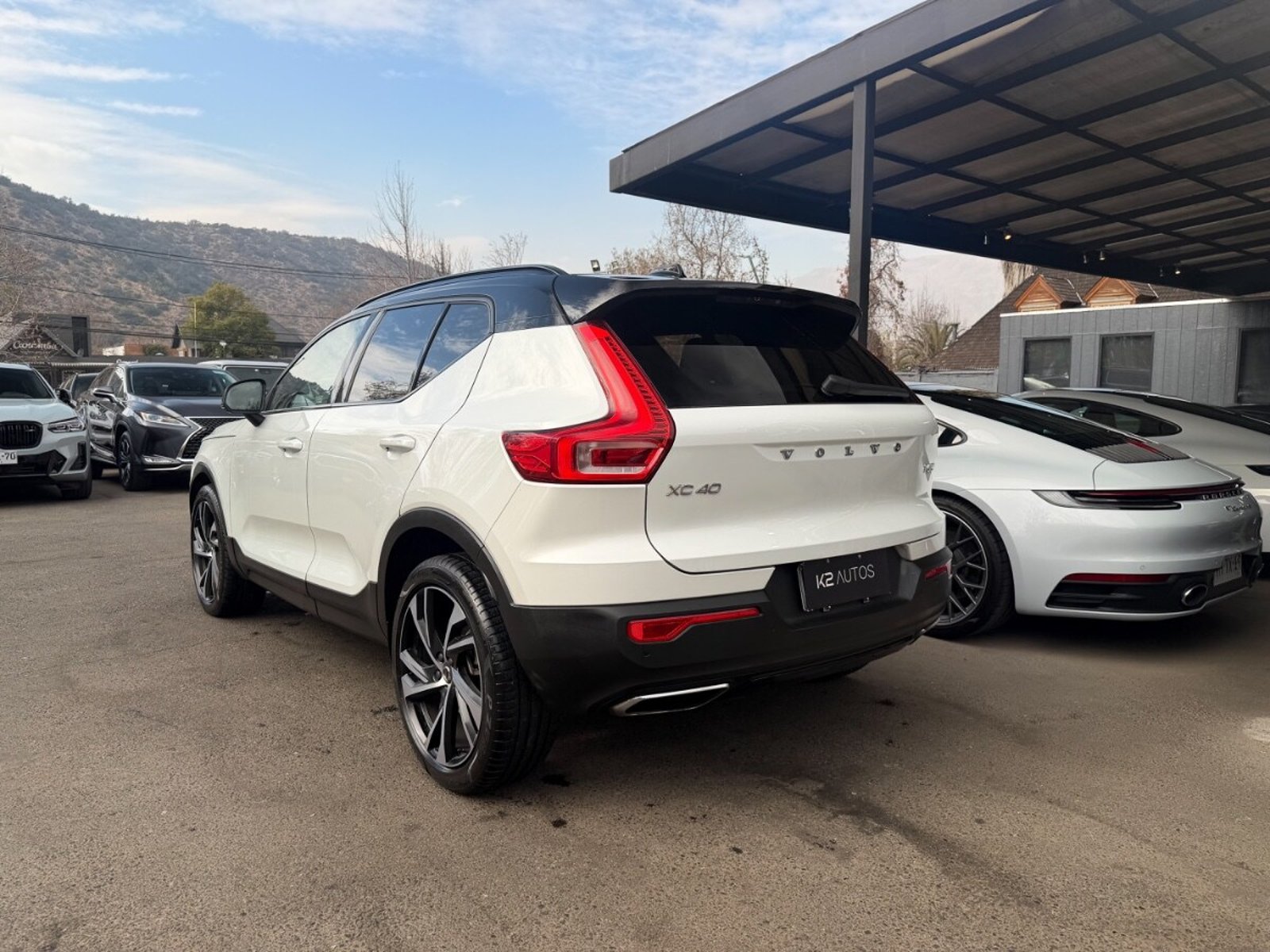 VOLVO XC40 T5 R-DESIGN PLUS 2.0 AWD 2020 - Imagen 8 de 17