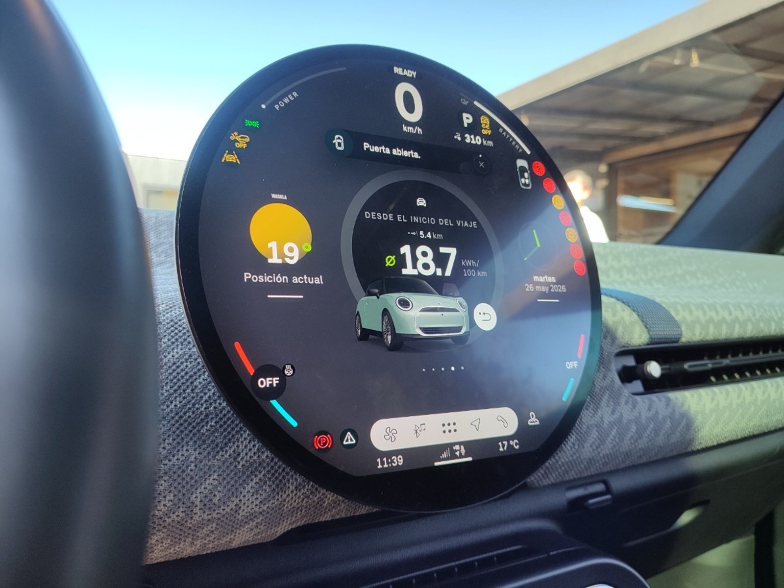 MINI COOPER SE FAVOURED 2025 - Imagen 15 de 16