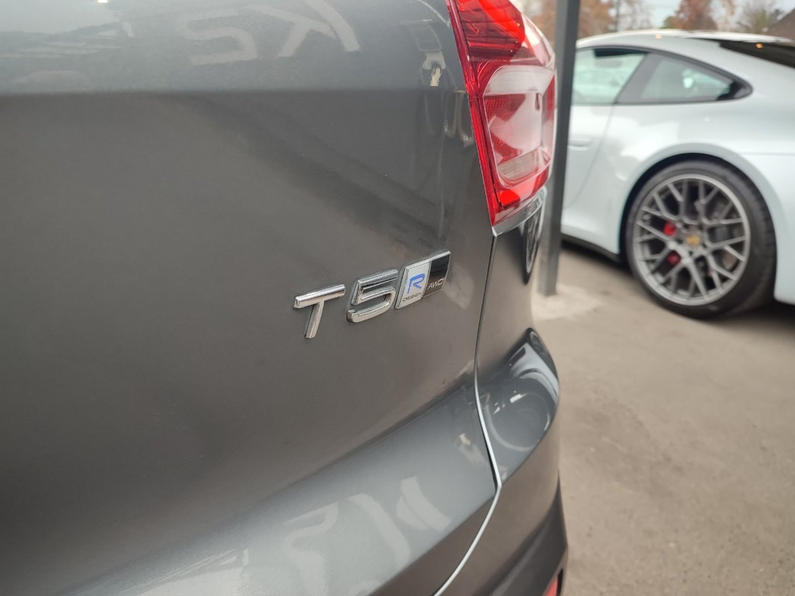 VOLVO XC40 T5 R-DESIGN PLUS 2.0 AWD 2019 - Imagen 6 de 18