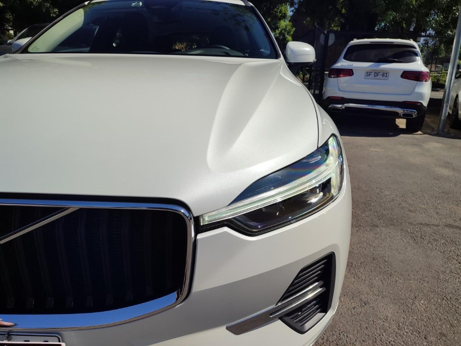 Volvo XC60 B5 II MOMENTUM 2.0 4WD 2022 - Foto 3 de 15